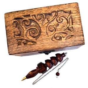 Péndulo madera chakras