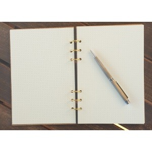 Libreta madera akashicos