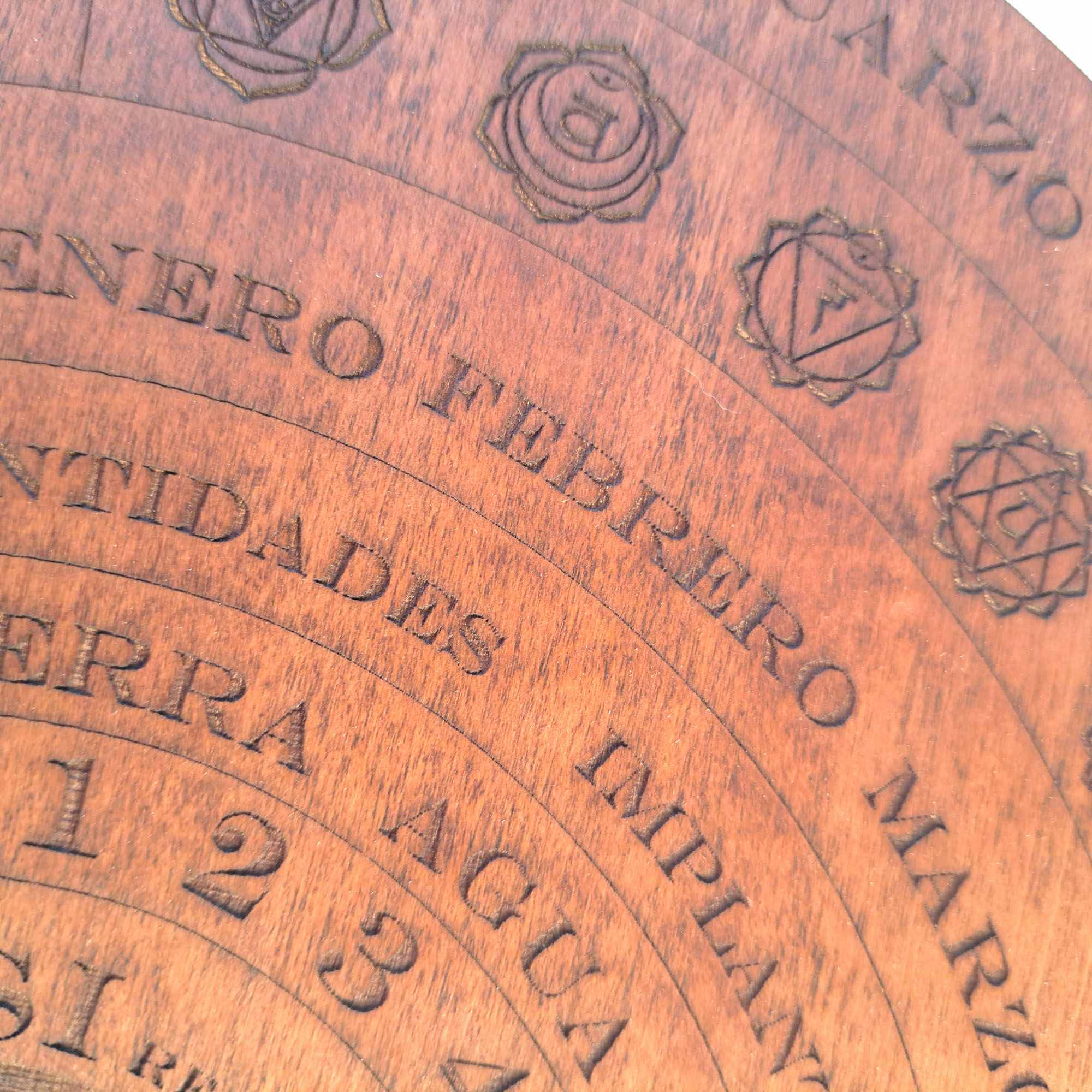 Tabla para radiestesia de madera en Español | 30 centímetros - Imagen 5